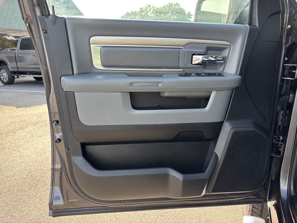 2018 RAM 2500 Image 12