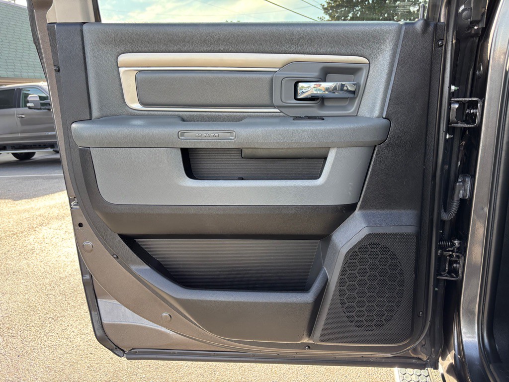 2018 RAM 2500 Image 15