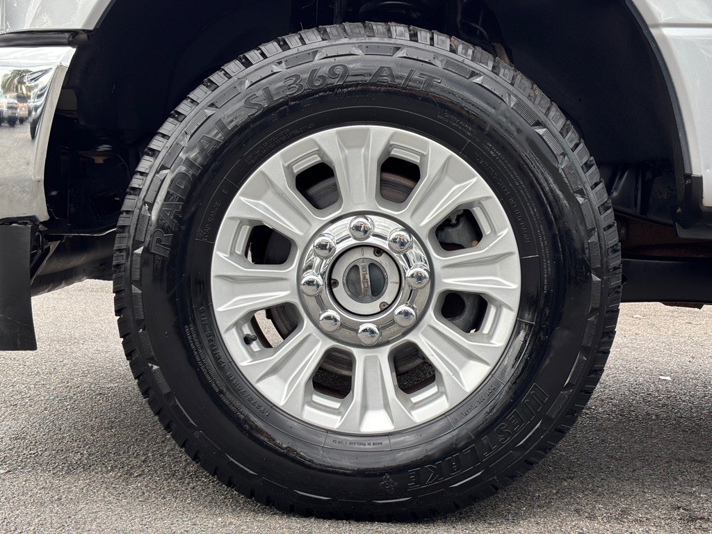 2021 Ford F-250 Image 12