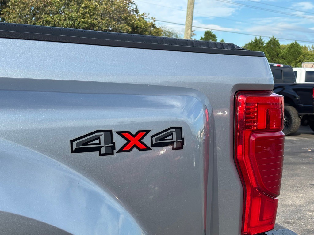 2021 Ford F-350 Image 12