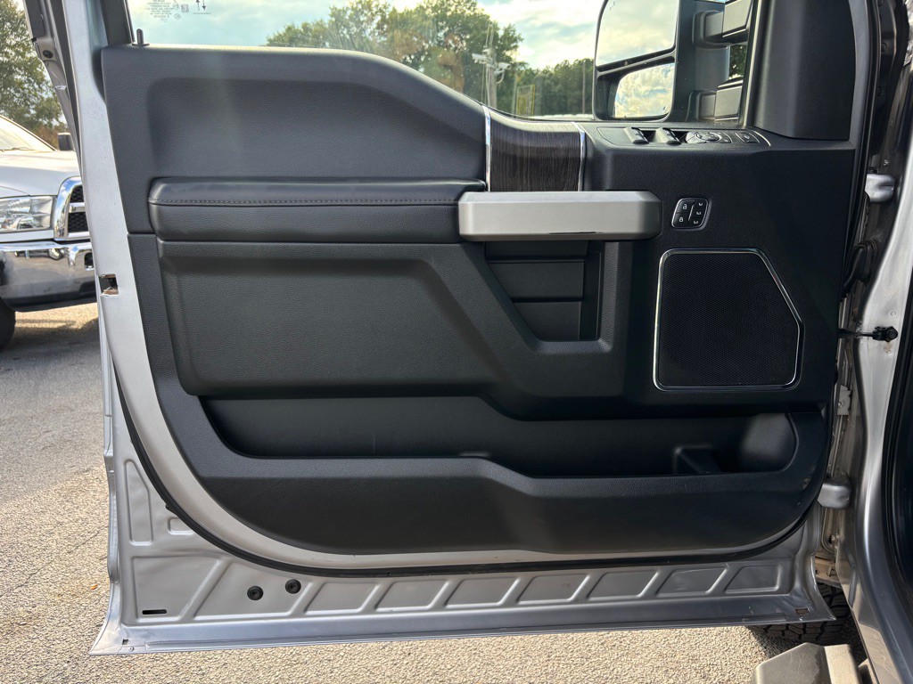 2021 Ford F-350 Image 17