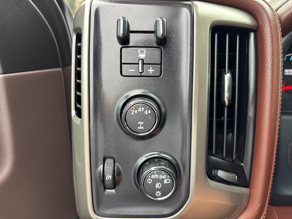 2017 Chevrolet Silverado 1500 Image 32