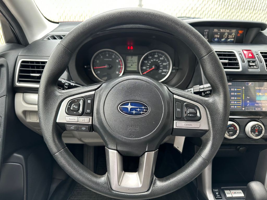 2017 Subaru Forester Image 6