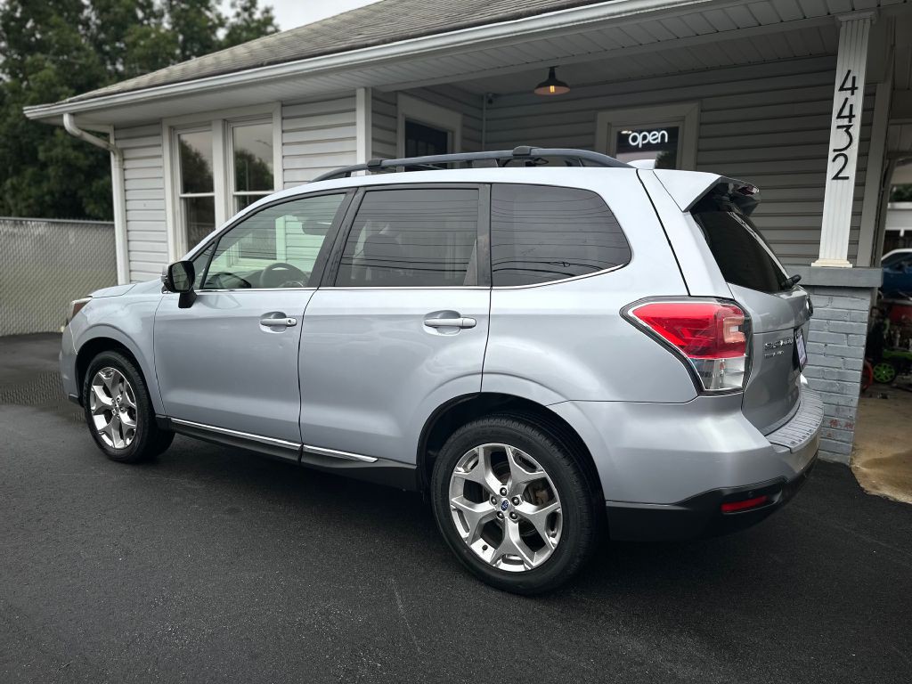 2017 Subaru Forester Image 2