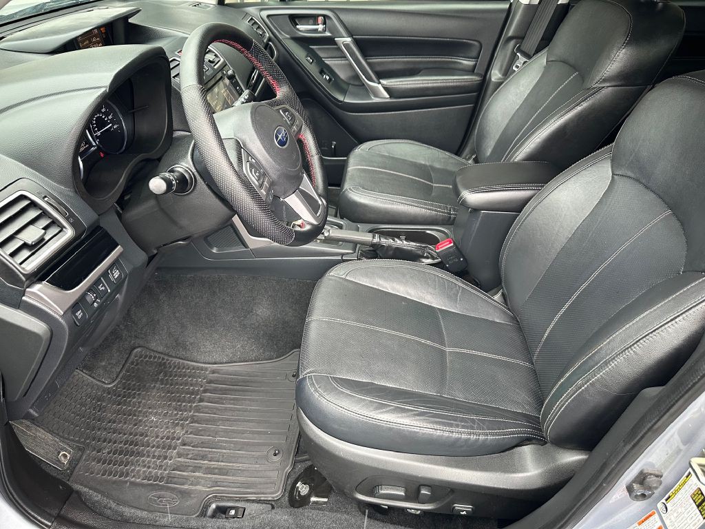 2017 Subaru Forester Image 11