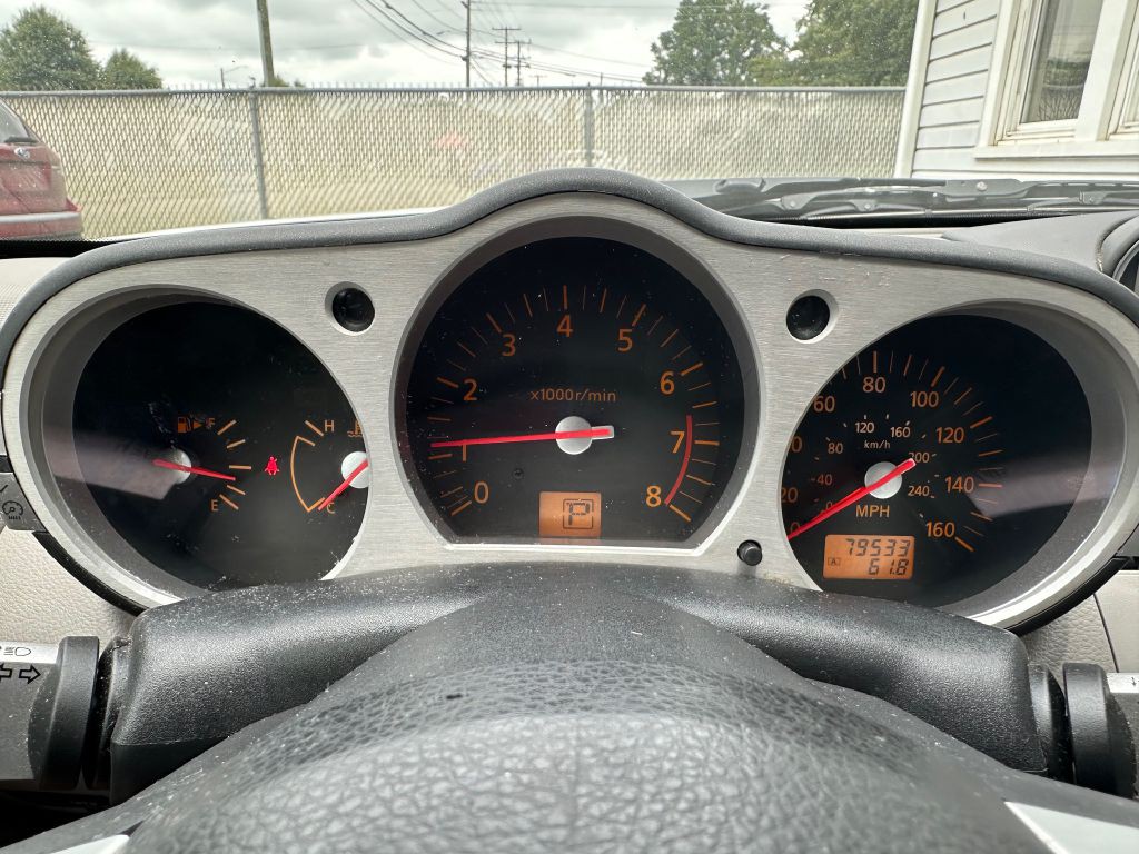 2005 Nissan 350Z Image 5