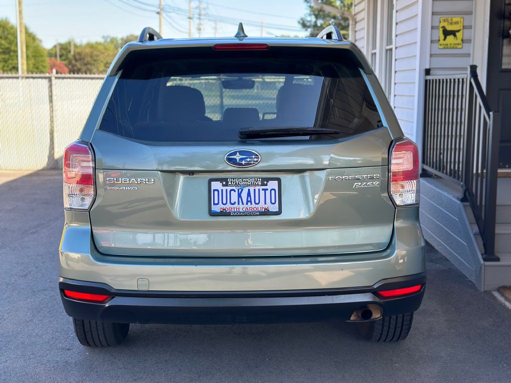 2017 Subaru Forester Image 4