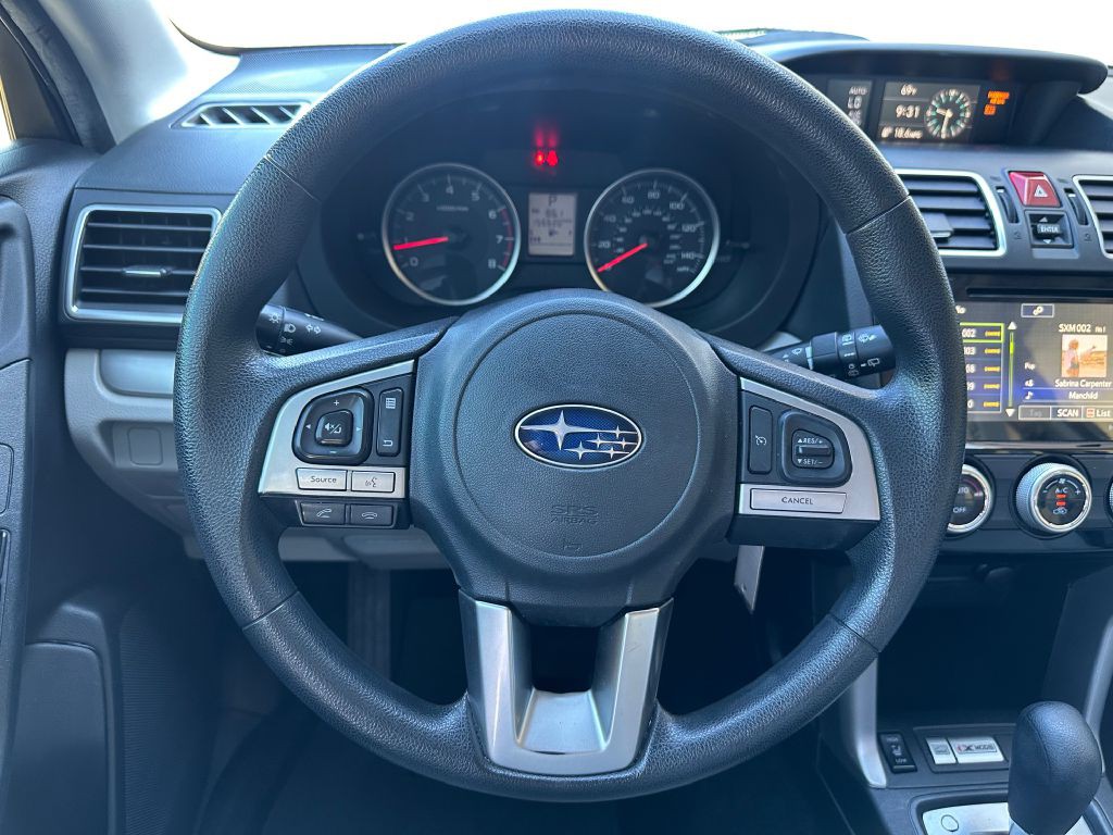 2017 Subaru Forester Image 6