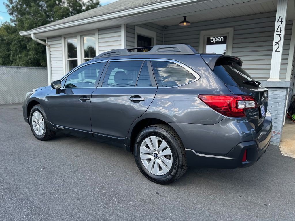 2019 Subaru Outback Image 2