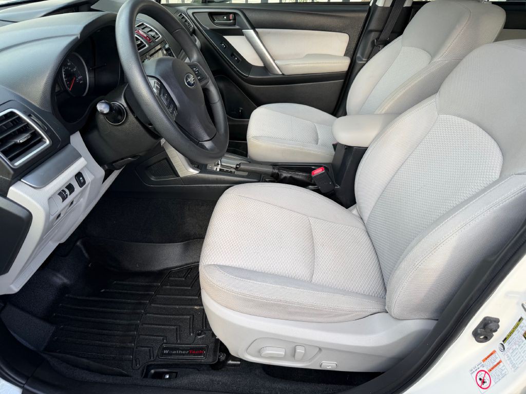 2016 Subaru Forester Image 10