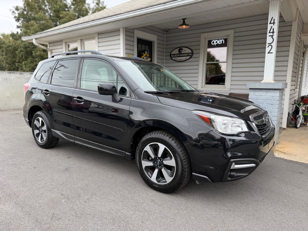 2017 Subaru Forester Image 1