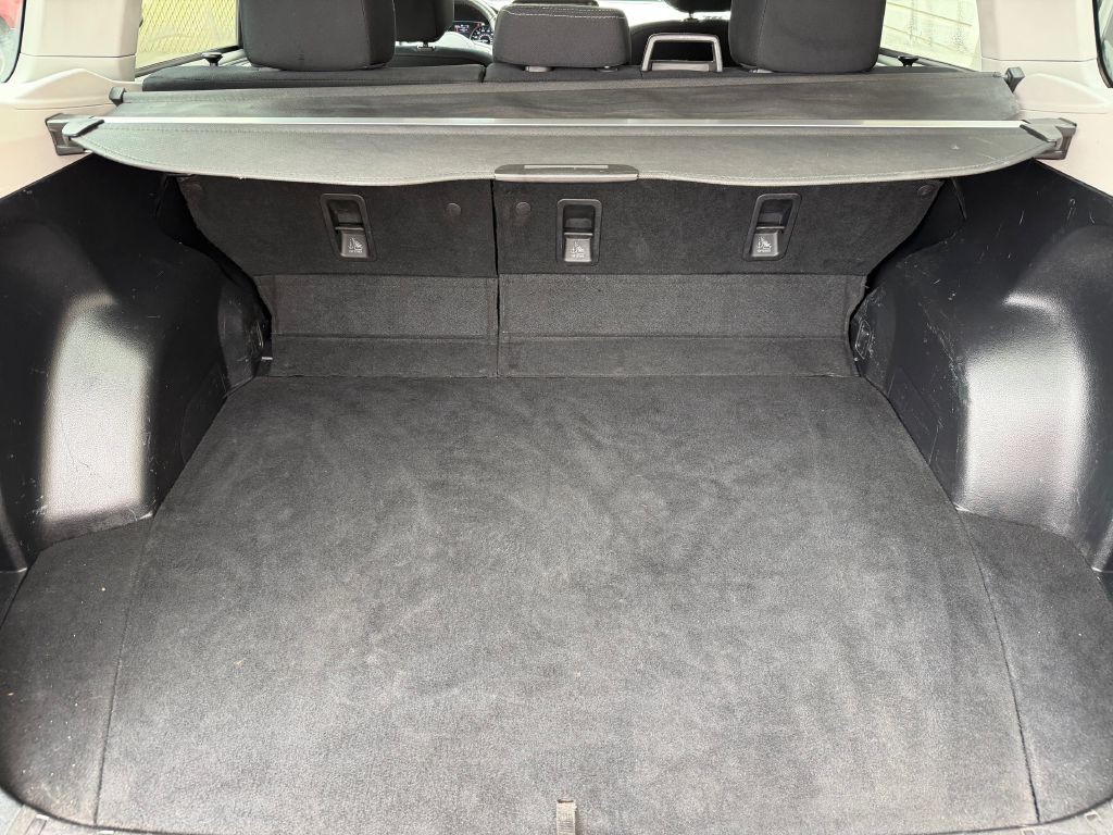2017 Subaru Forester Image 12