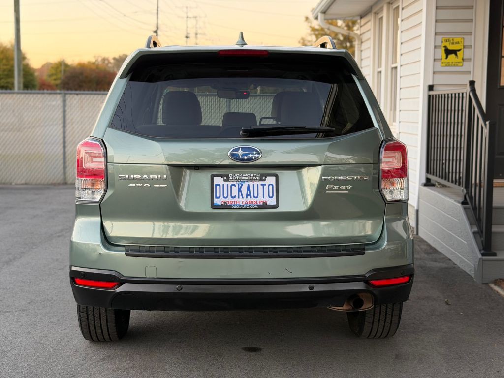 2017 Subaru Forester Image 4
