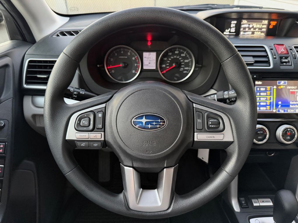 2017 Subaru Forester Image 6