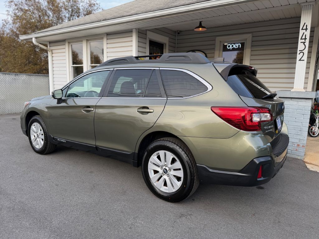 2019 Subaru Outback Image 2