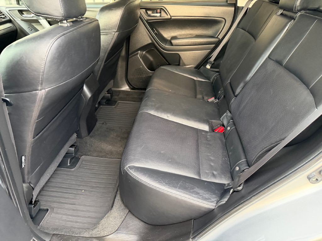 2015 Subaru Forester Image 11
