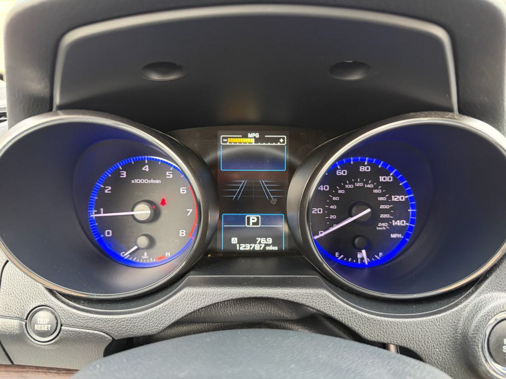 2015 Subaru Legacy Image 5