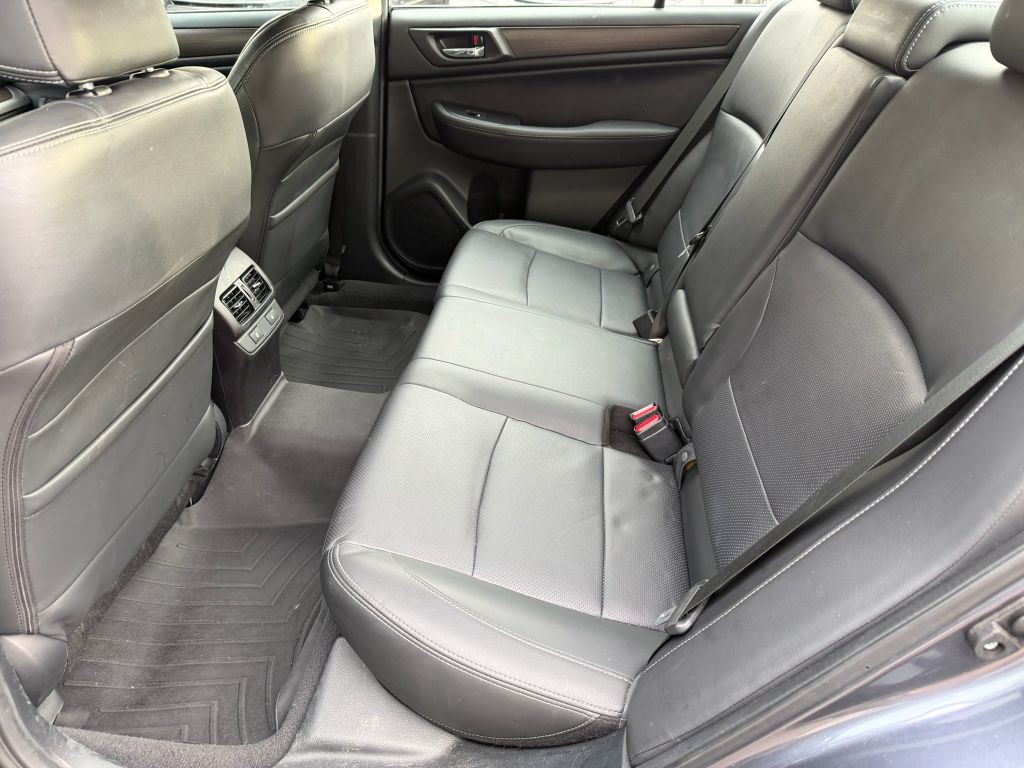 2015 Subaru Legacy Image 12