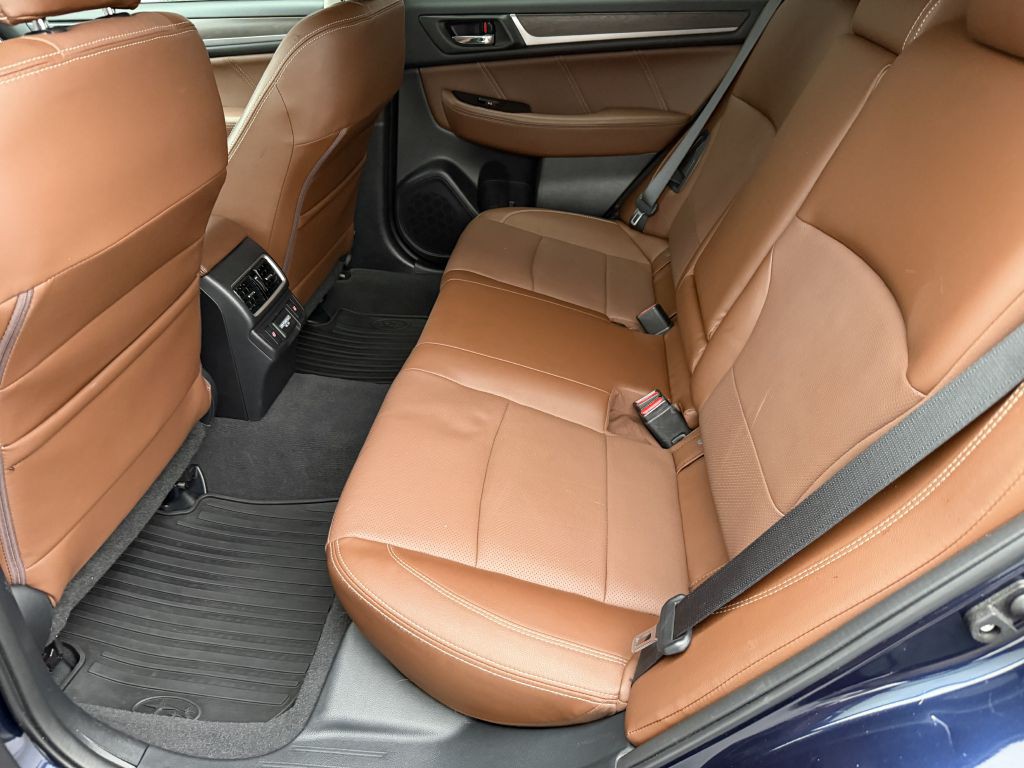 2018 Subaru Outback Image 12