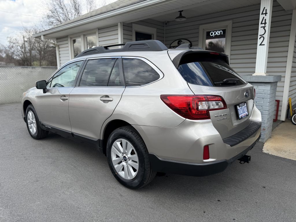 2017 Subaru Outback Image 2