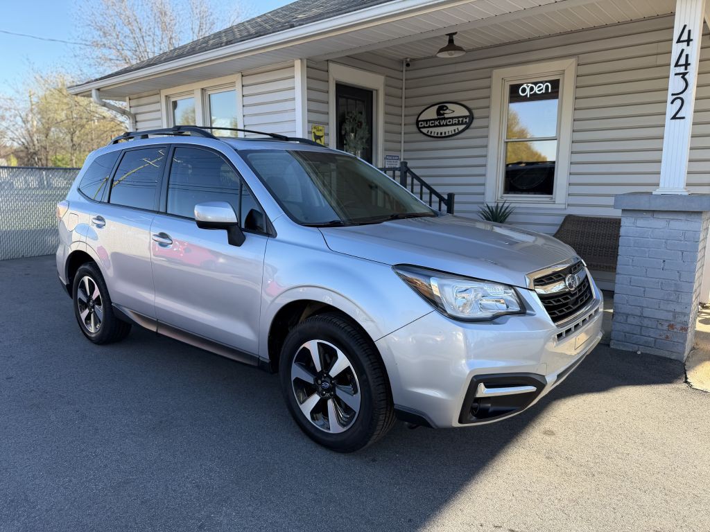 2017 Subaru Forester Image 1