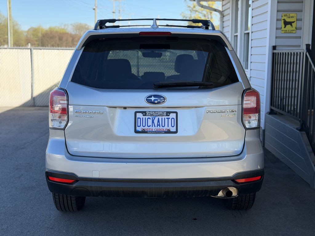 2017 Subaru Forester Image 4
