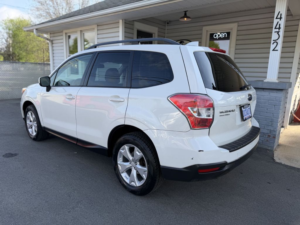2016 Subaru Forester Image 2