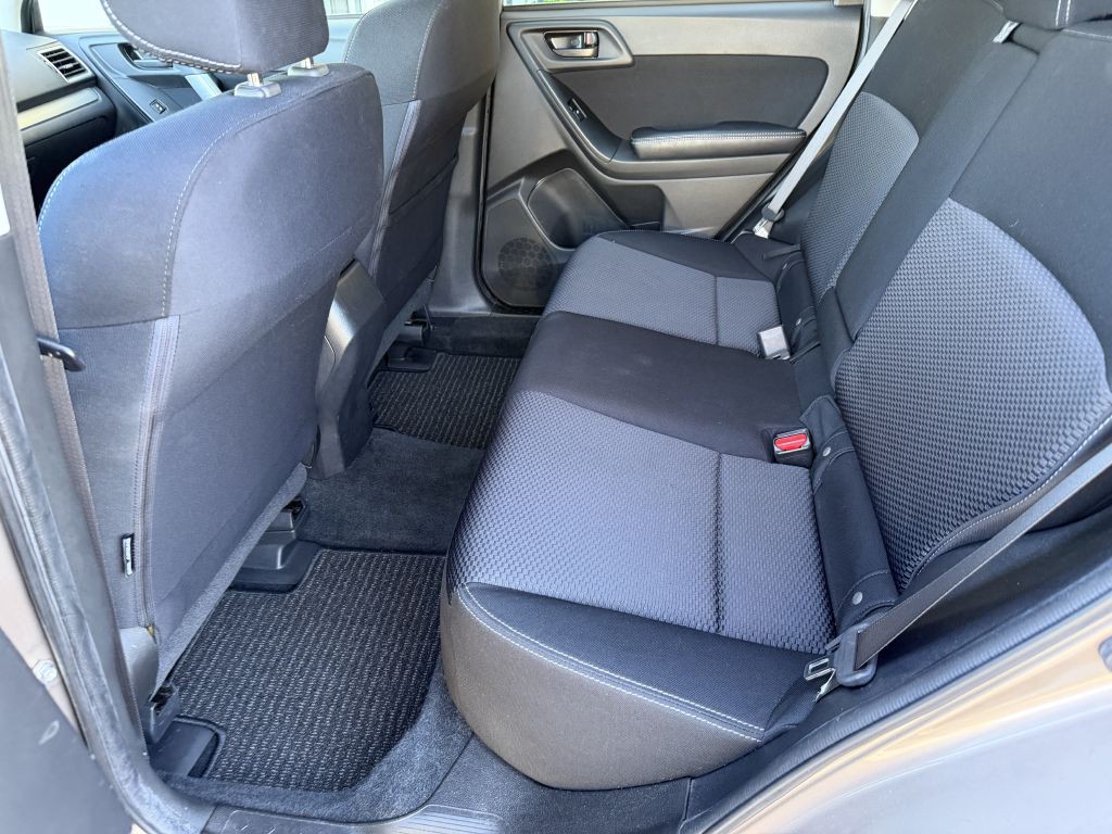 2016 Subaru Forester Image 11