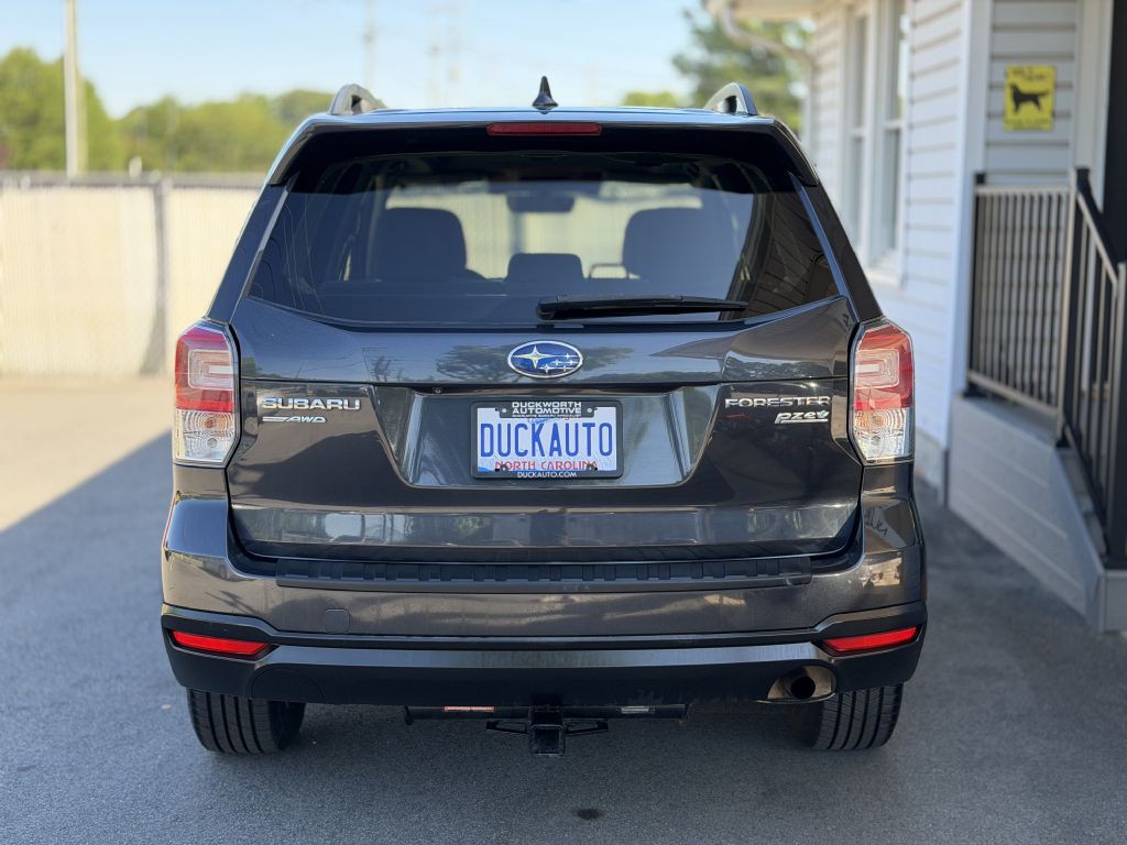2017 Subaru Forester Image 4