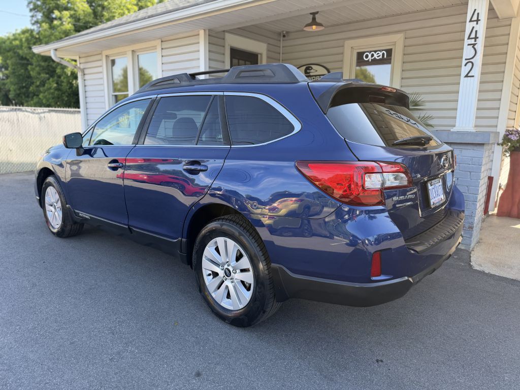2017 Subaru Outback Image 2