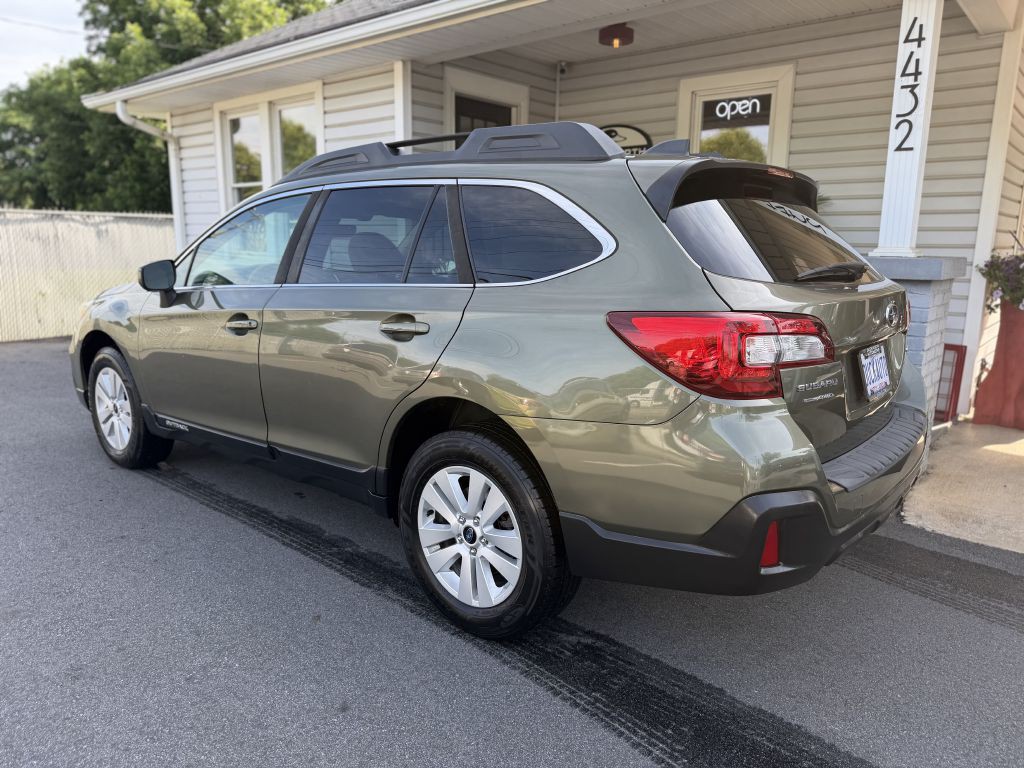 2019 Subaru Outback Image 2