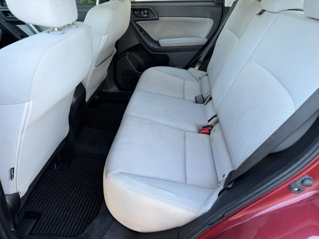 2018 Subaru Forester Image 11