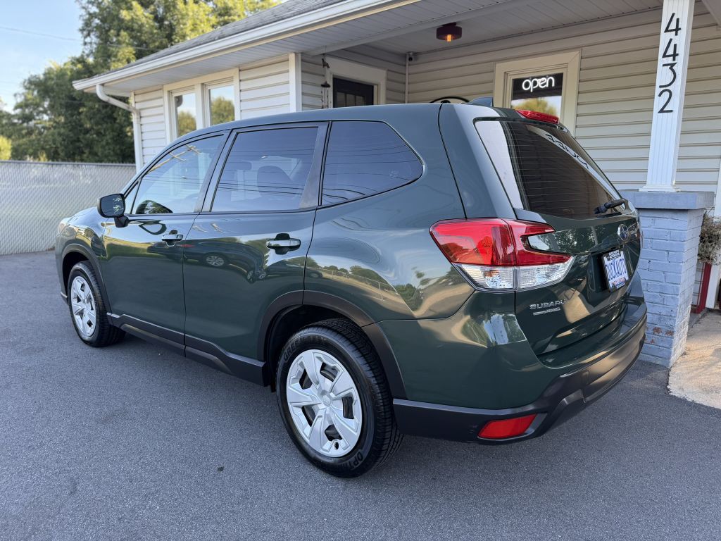 2023 Subaru Forester Image 2