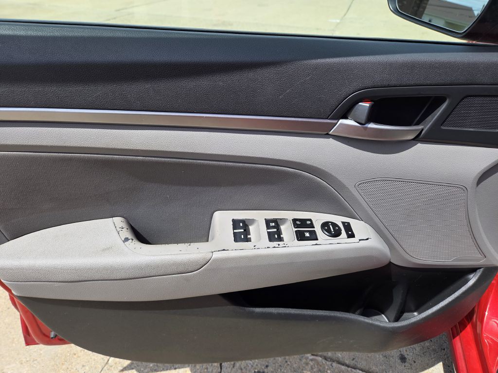 2020 Hyundai Elantra Image 6