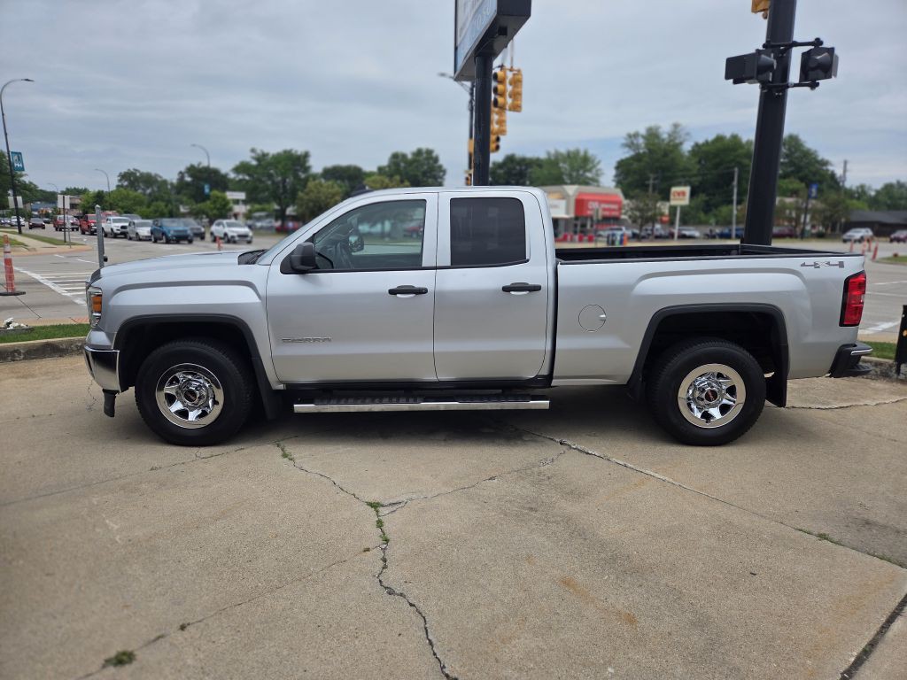 2015 GMC Sierra Image 1