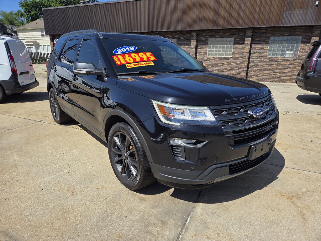 2019 Ford Explorer Image 2