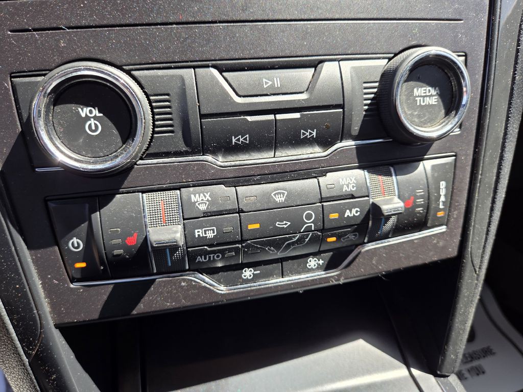 2019 Ford Explorer Image 13