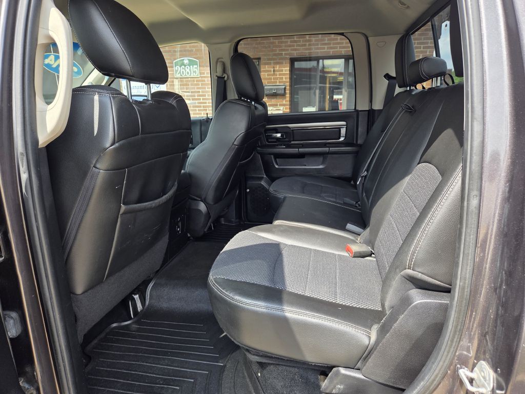 2014 RAM 1500 Image 25
