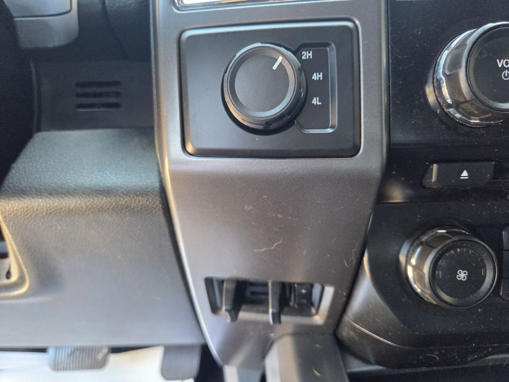 2015 Ford F-150 Image 14