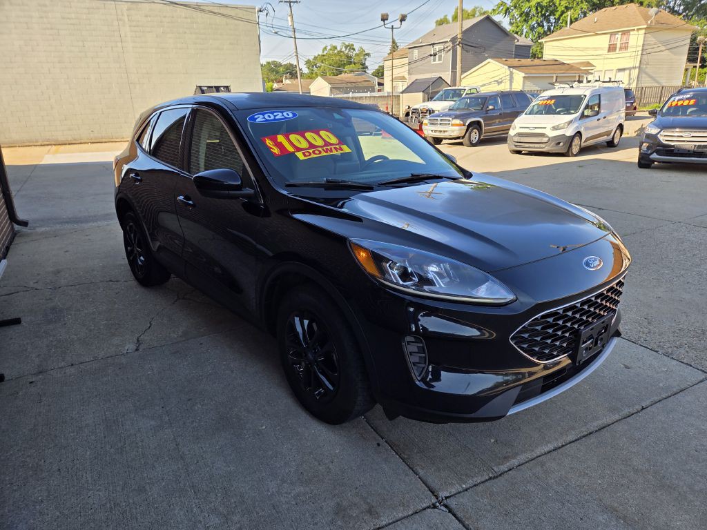 2020 Ford Escape Image 2