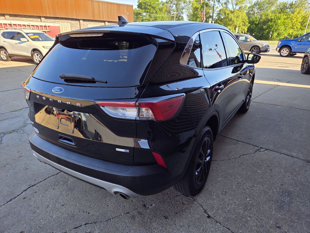 2020 Ford Escape Image 3