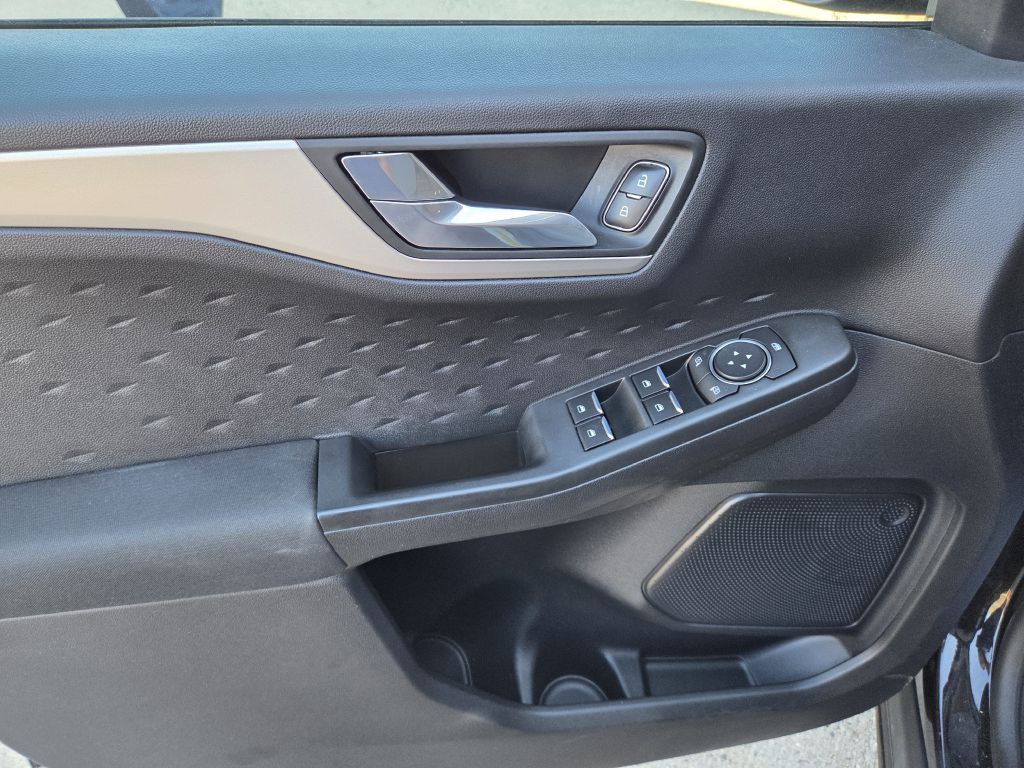2020 Ford Escape Image 6