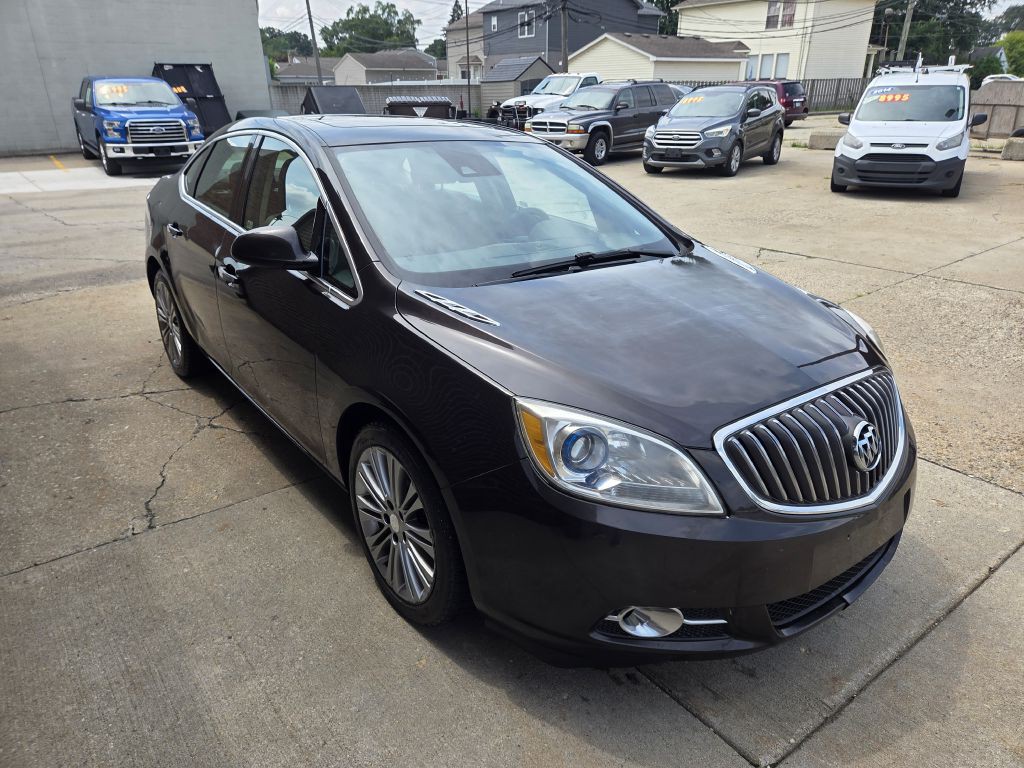 2014 Buick Verano Image 2