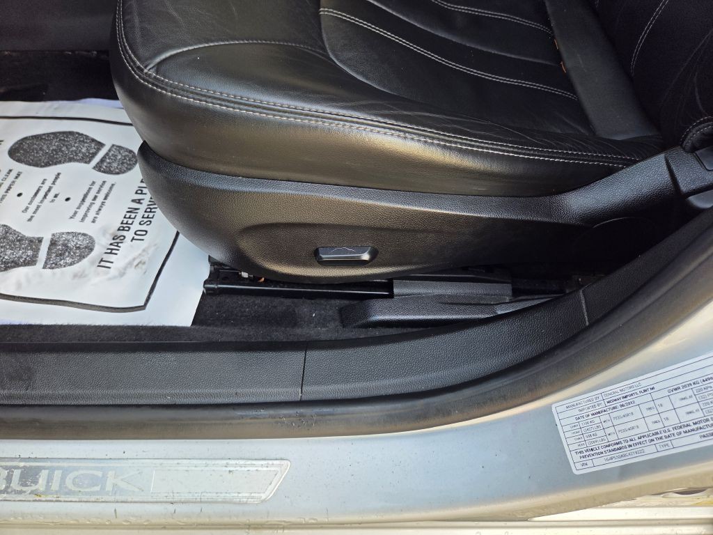 2012 Buick Verano Image 8