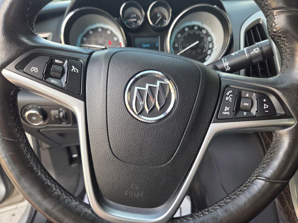 2012 Buick Verano Image 9