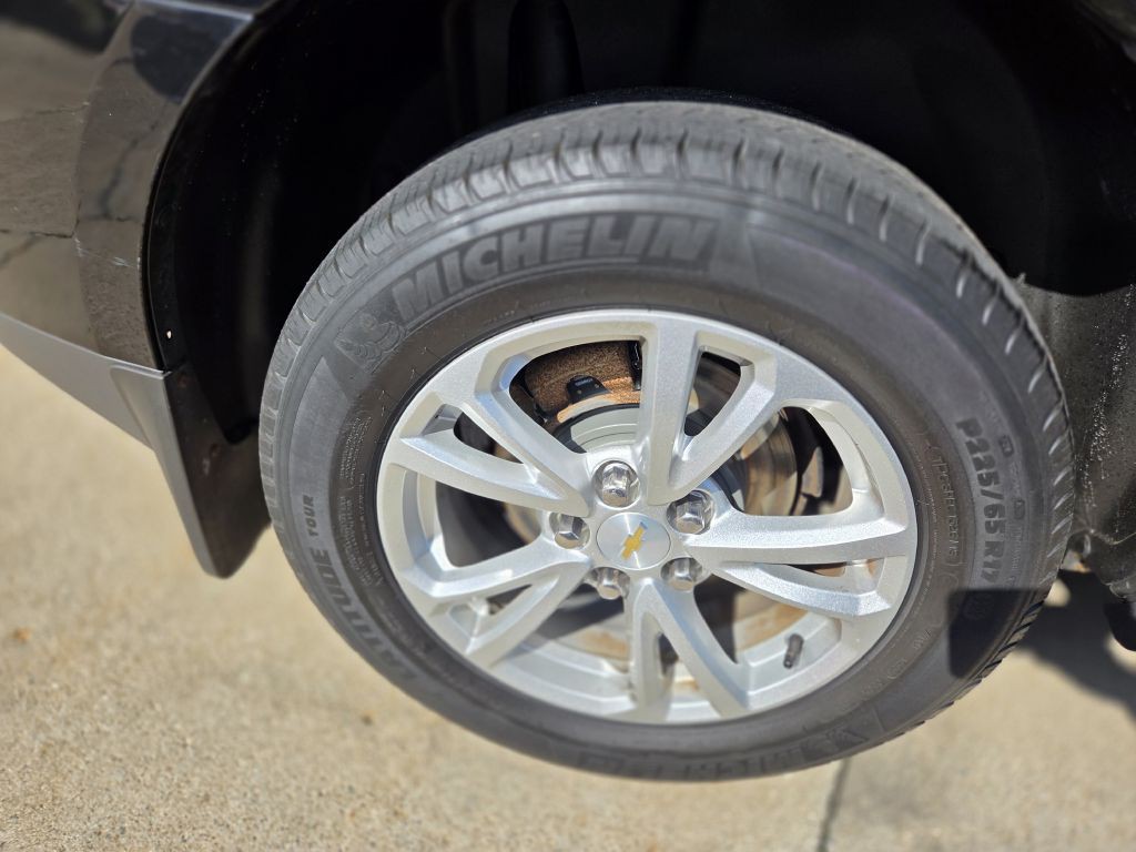 2017 Chevrolet Equinox Image 25