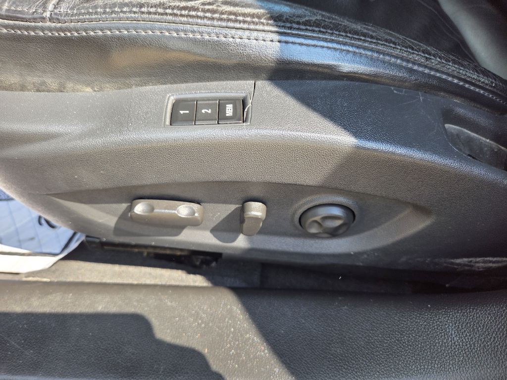 2011 Buick Lacrosse Image 7