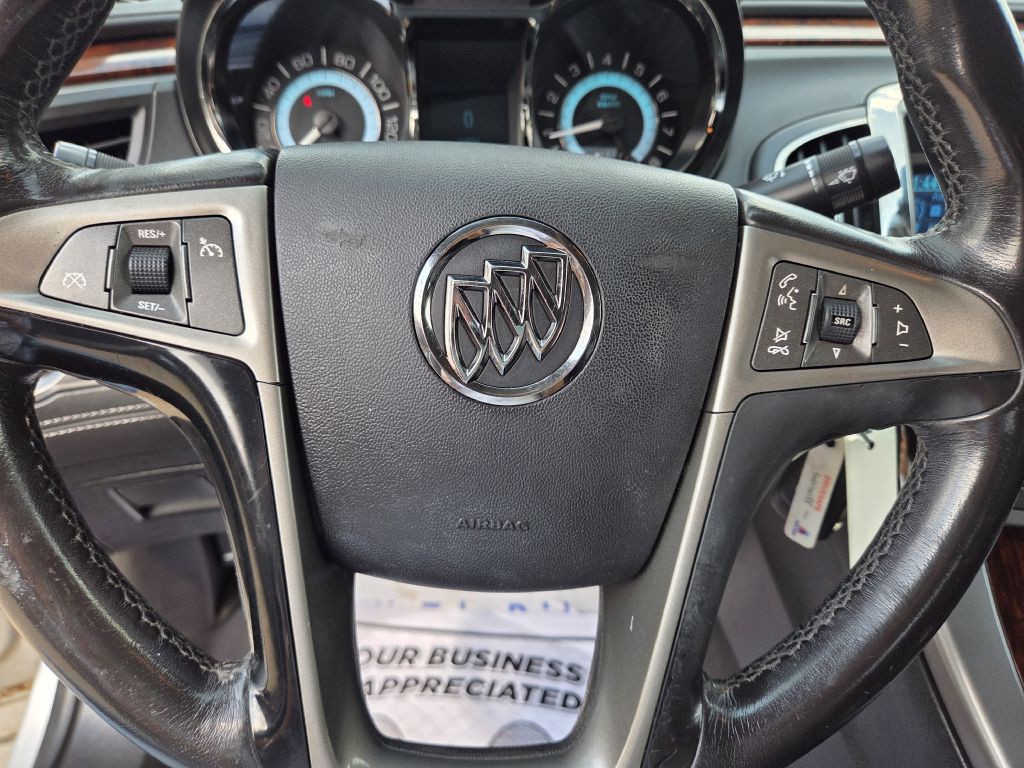 2011 Buick Lacrosse Image 8