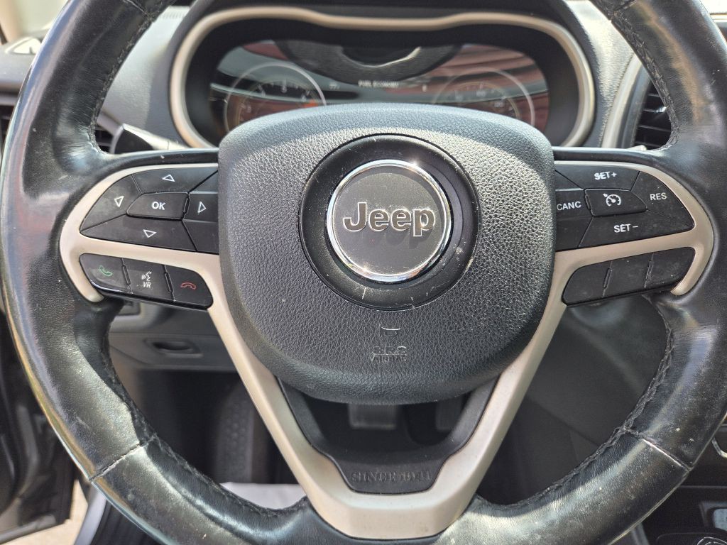 2017 Jeep Cherokee Image 8