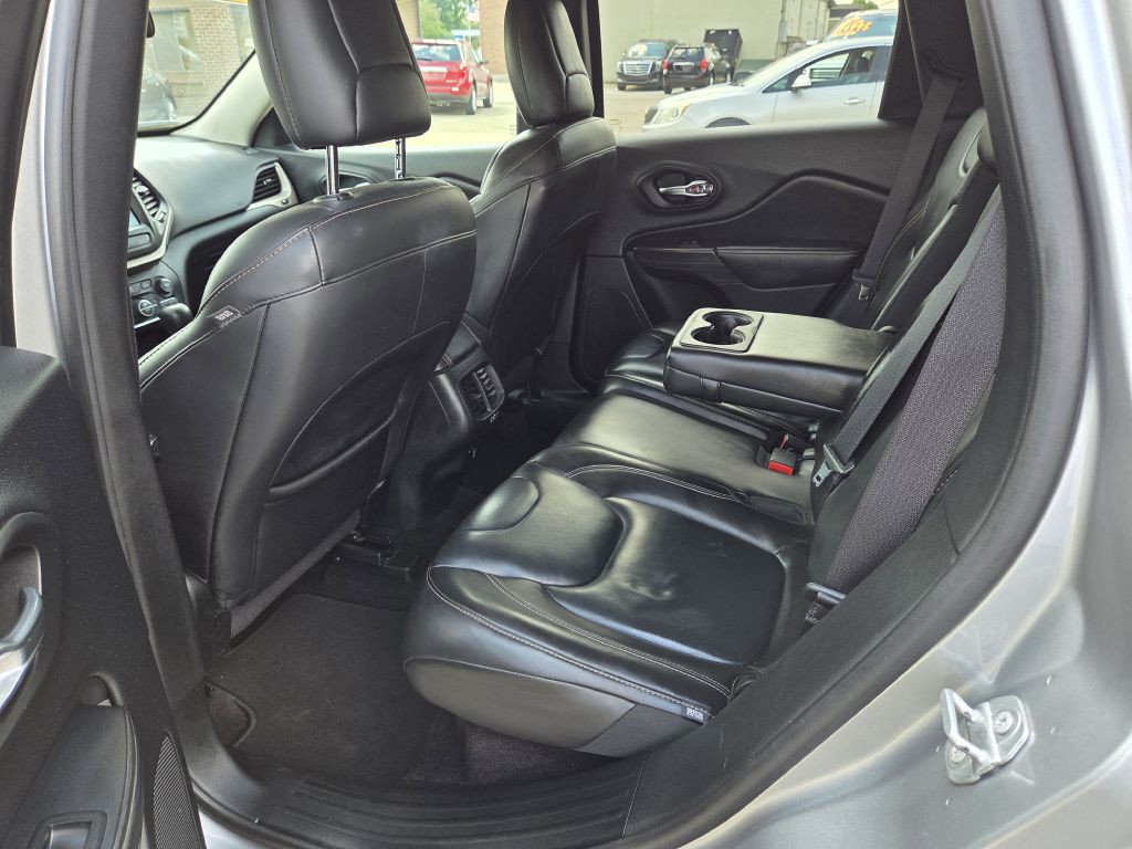2017 Jeep Cherokee Image 20